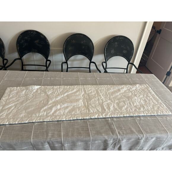 Embroidered Bunny Easter Carrot Table Runner 51" X 16" - Picture 5 of 6